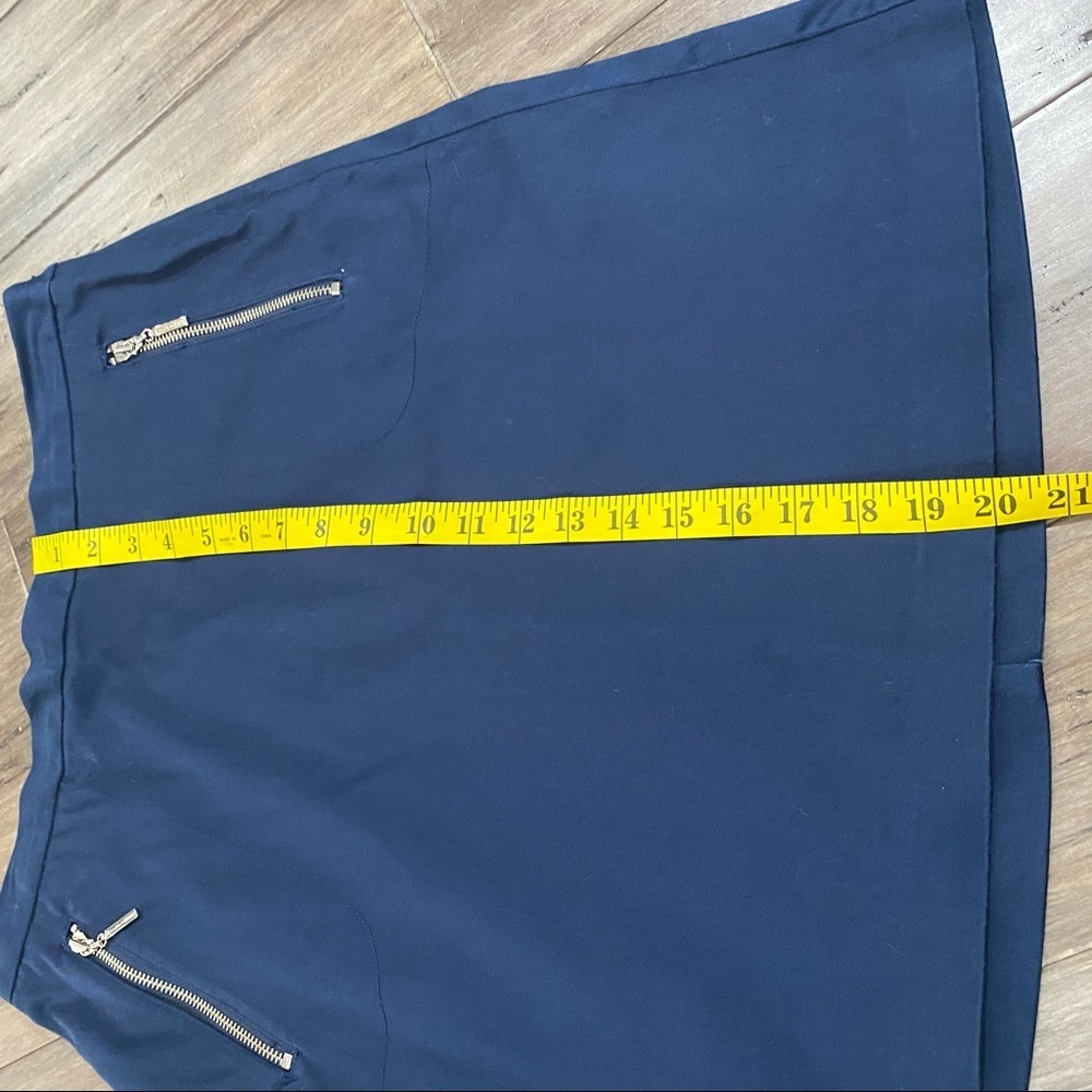 5 for $25 Tommy Hilfiger mini‎ skirt - Picture 8 of 9
